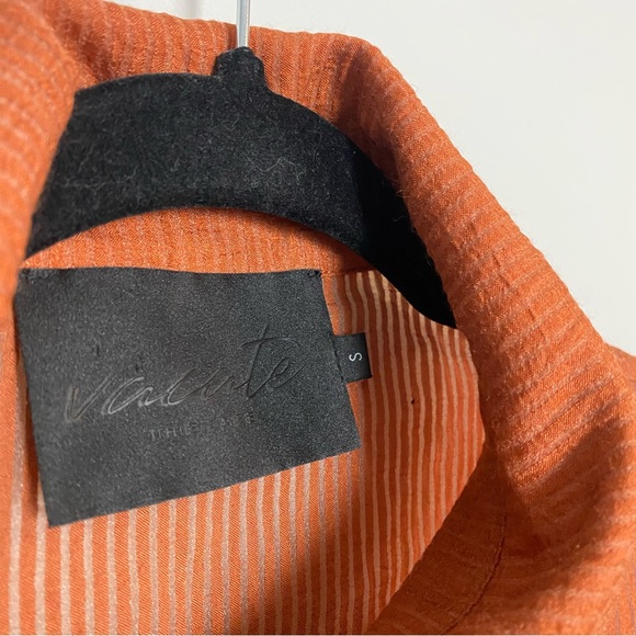 Vacate the Label Tie Hem Burnt Orange Top - Picture 4 of 10